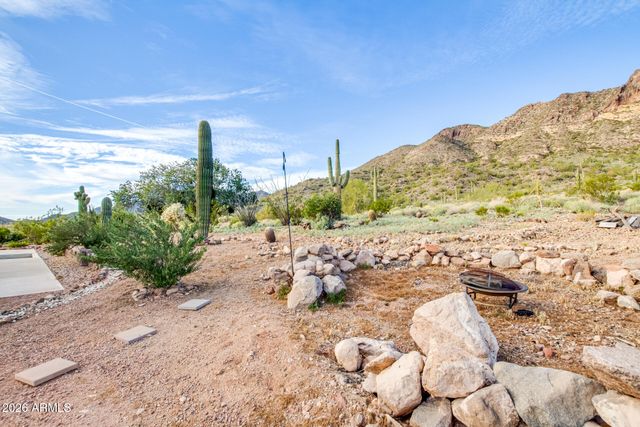 5561 N GOLD Drive, Apache Junction, AZ 85120