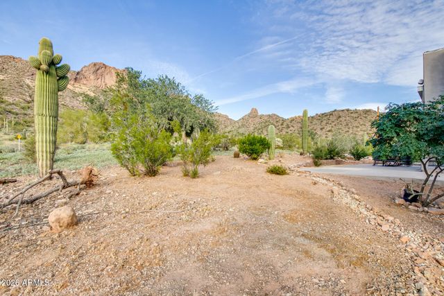 5561 N GOLD Drive, Apache Junction, AZ 85120