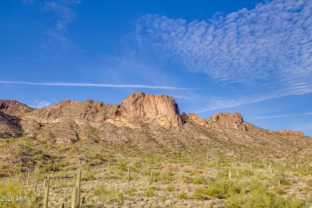 5561 N GOLD Drive, Apache Junction, AZ 85120