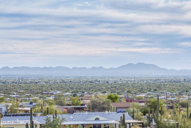 5561 N GOLD Drive, Apache Junction, AZ 85120
