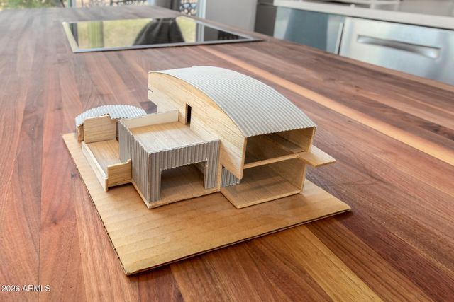 5561 N GOLD Drive, Apache Junction, AZ 85120