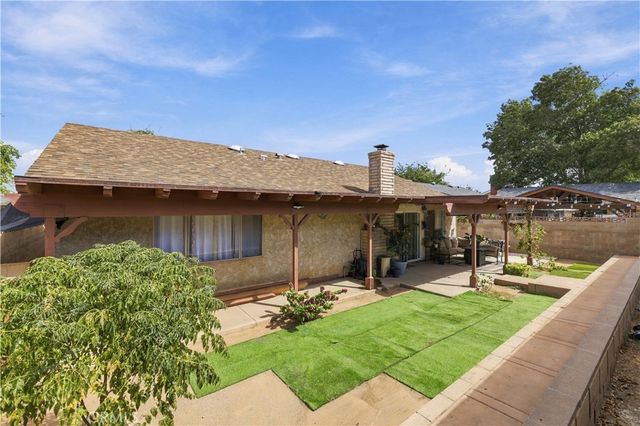 2824 E Avenue R12, Palmdale, CA 93550