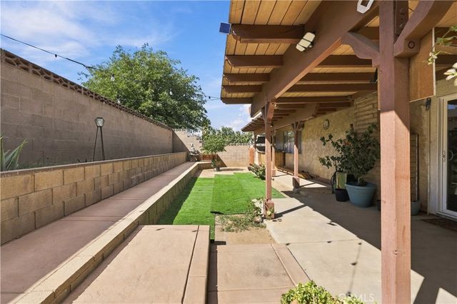 2824 E Avenue R12, Palmdale, CA 93550