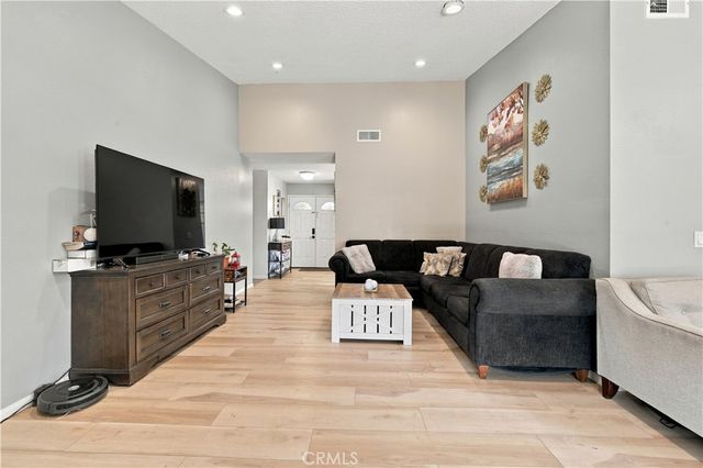 2824 E Avenue R12, Palmdale, CA 93550