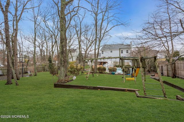107 Shenandoah Boulevard, Toms River, NJ 08753