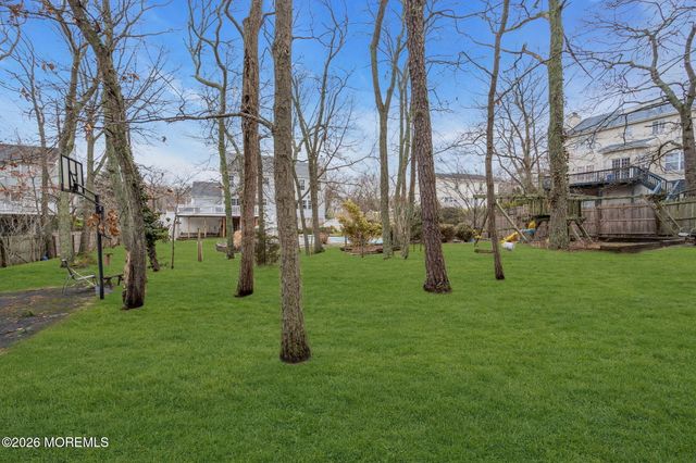 107 Shenandoah Boulevard, Toms River, NJ 08753