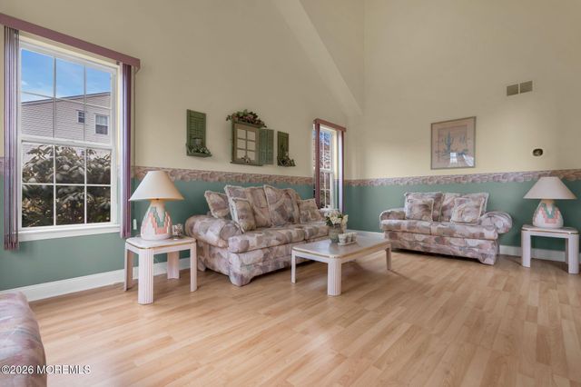 107 Shenandoah Boulevard, Toms River, NJ 08753