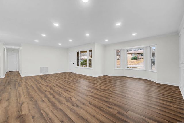 6313 Iroquois Dr, North Little Rock, AR 72116