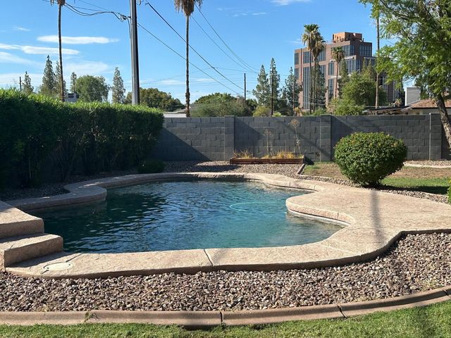 3406 S Oak Street, Tempe, AZ 85282