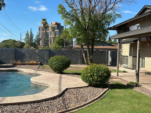 3406 S Oak Street, Tempe, AZ 85282