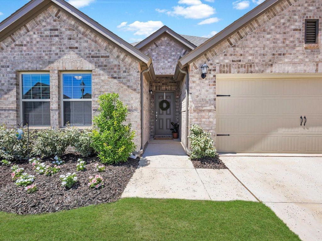 13141 Yellowstone Way, Providence Village, TX 76227 — photo 2