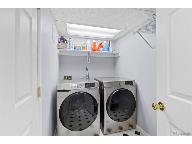 5933 S Florence Ct, Englewood, CO 80111