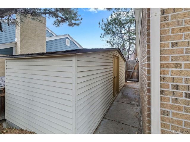 5933 S Florence Ct, Englewood, CO 80111