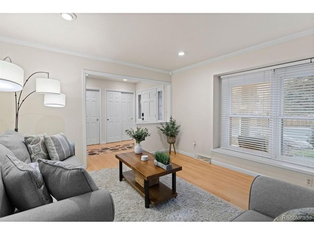 5933 S Florence Ct, Englewood, CO 80111