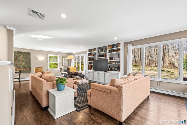 35 Blue Ridge Road, Ridgefield, CT 06877