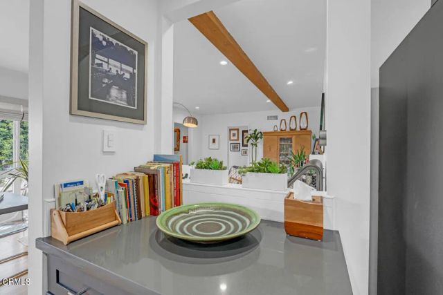 5614 Coliseum Street, Los Angeles, CA 90016