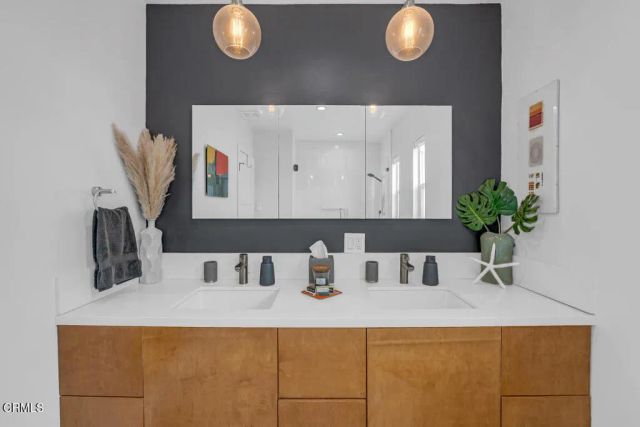 5614 Coliseum Street, Los Angeles, CA 90016
