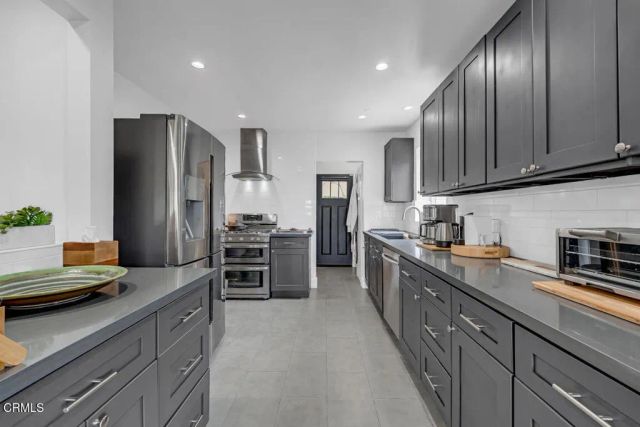 5614 Coliseum Street, Los Angeles, CA 90016