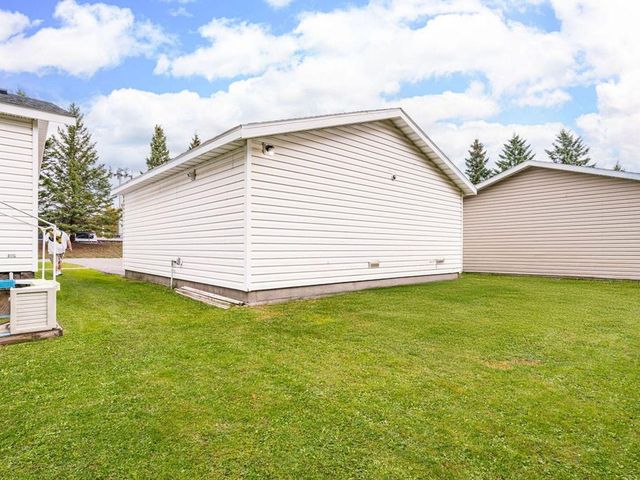 63 S Elder Dr., Duluth, MN 55810