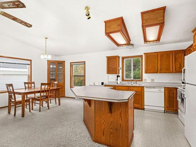 63 S Elder Dr., Duluth, MN 55810