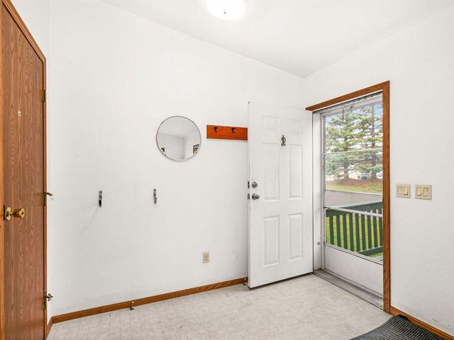 63 S Elder Dr., Duluth, MN 55810