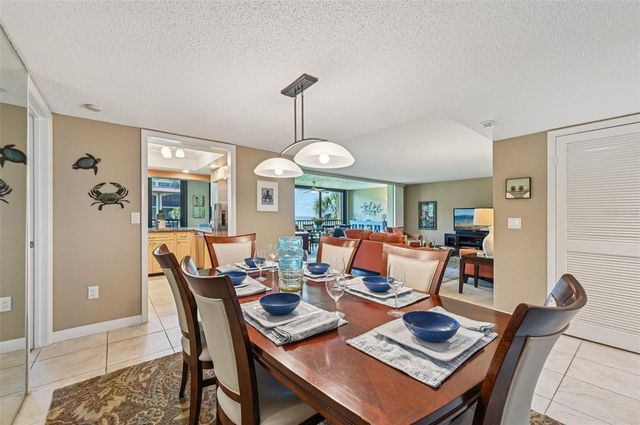 8710 MIDNIGHT PASS ROAD 203B, Sarasota, FL 34242