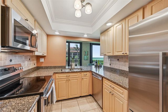 8710 MIDNIGHT PASS ROAD 203B, Sarasota, FL 34242