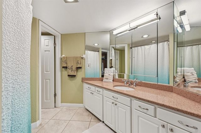 8710 MIDNIGHT PASS ROAD 203B, Sarasota, FL 34242