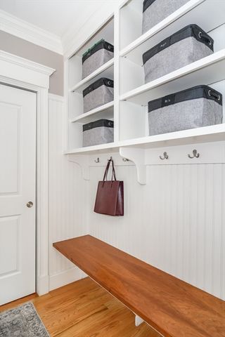 2 Hunters Ln, Natick, MA 01760