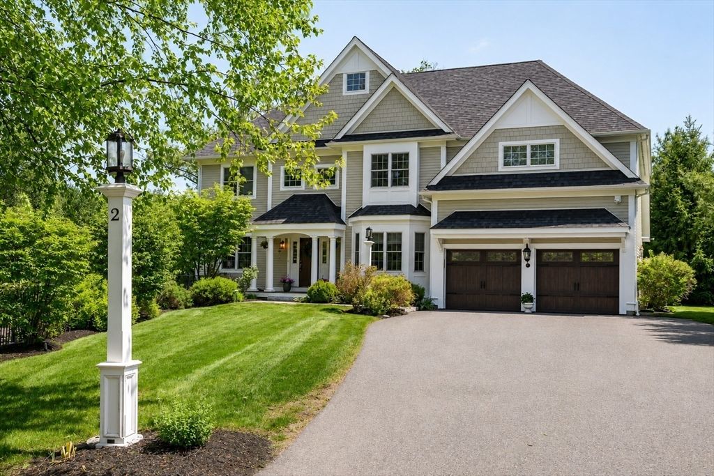 2 Hunters Ln, Natick, MA 01760