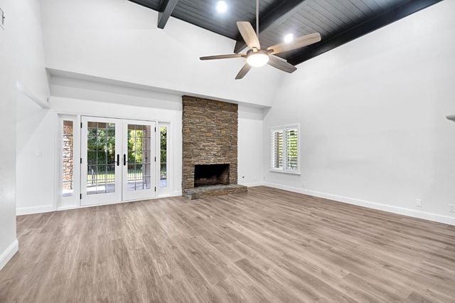 2828 W Compton Court, Fresno, CA 93711