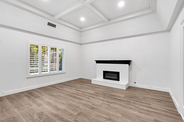 2828 W Compton Court, Fresno, CA 93711
