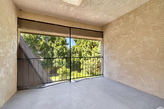 2828 W Compton Court, Fresno, CA 93711