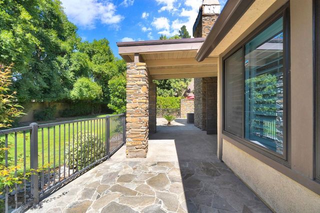 2828 W Compton Court, Fresno, CA 93711