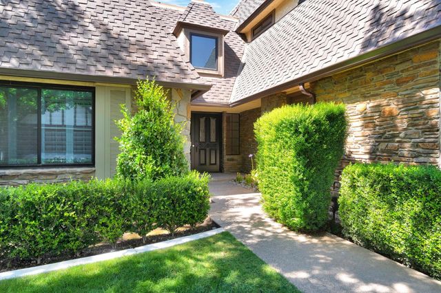 2828 W Compton Court, Fresno, CA 93711