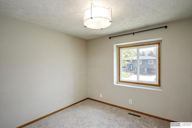 5110 N 126th Street, Omaha, NE 68164