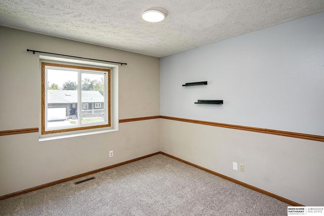 5110 N 126th Street, Omaha, NE 68164