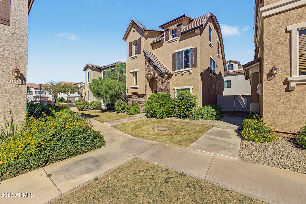 743 N PORT Drive, Gilbert, AZ 85233