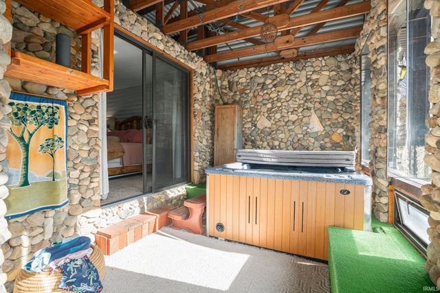 16015 County Road 4, Bristol, IN 46507