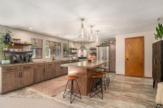 16015 County Road 4, Bristol, IN 46507