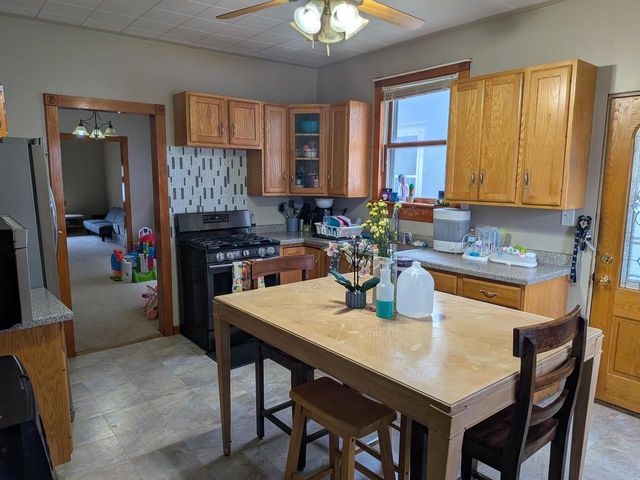 2621 S 30th STREET, Milwaukee, WI 53215