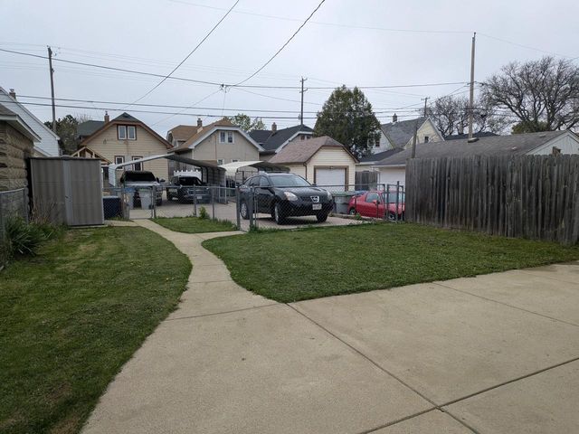 2621 S 30th STREET, Milwaukee, WI 53215