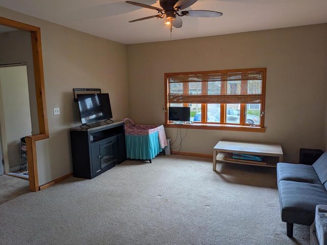 2621 S 30th STREET, Milwaukee, WI 53215