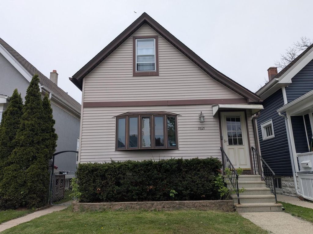 2621 S 30th STREET, Milwaukee, WI 53215