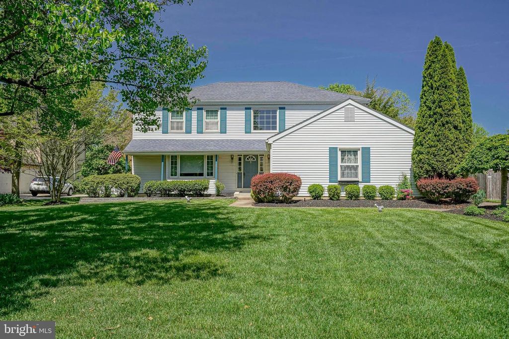 5 E COACH LA, Mount Laurel, NJ 08054