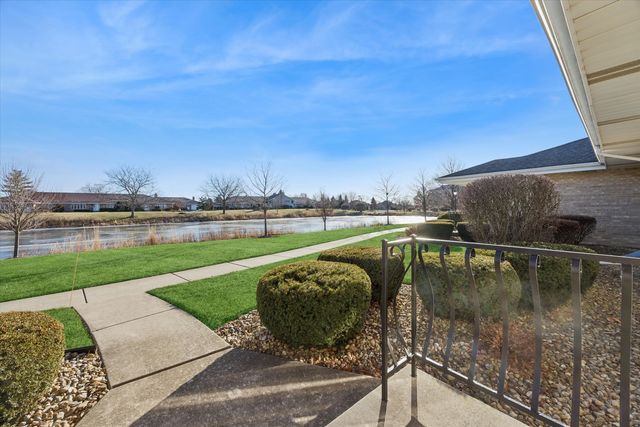 18230 Tennessee Lane 220, Orland Park, IL 60467