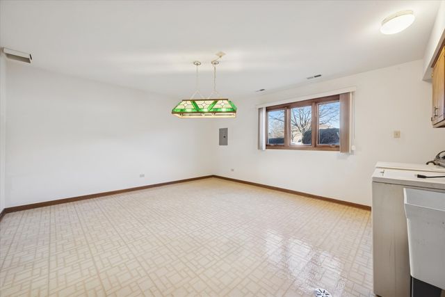 18230 Tennessee Lane 220, Orland Park, IL 60467