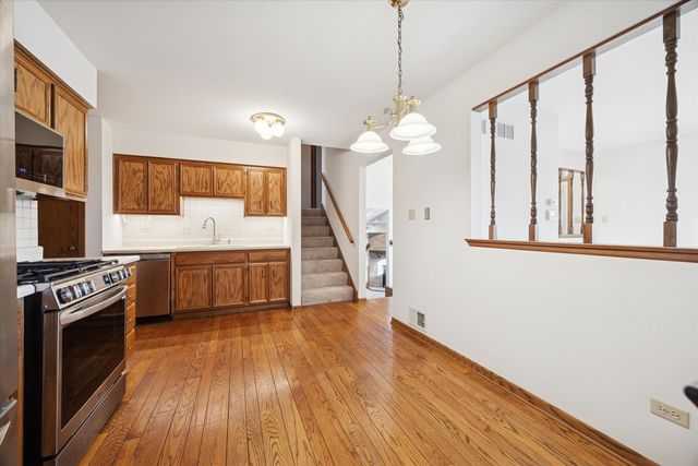 18230 Tennessee Lane 220, Orland Park, IL 60467