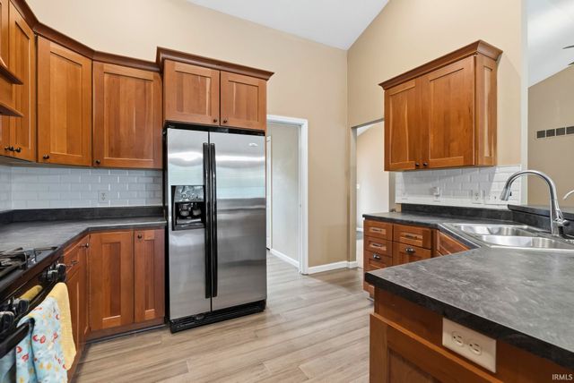 1923 Greenwood Drive, Goshen, IN 46526