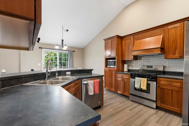 1923 Greenwood Drive, Goshen, IN 46526